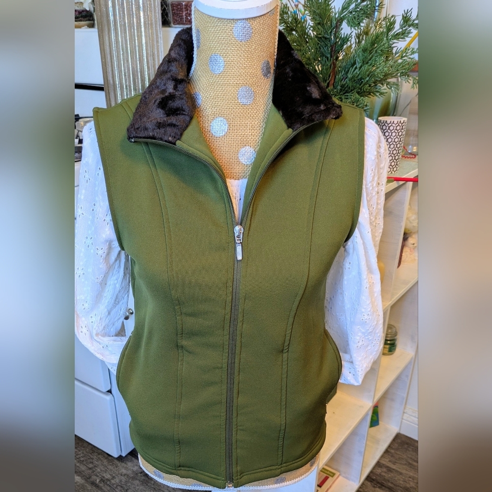 Colorado Wooly Bully Women's Vest with Faux Fur Collar Size Small